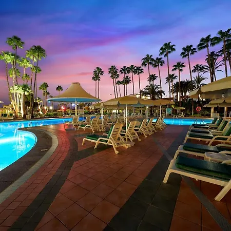 Bull Eugenia Victoria & Отель 3*