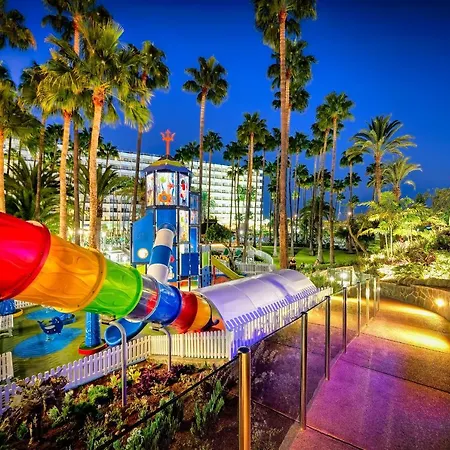 Bull Eugenia Victoria & Плайя-дель-Инглес