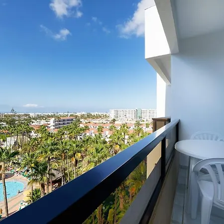 Bull Eugenia Victoria & Плайя-дель-Инглес