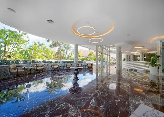 Hotel Bull Eugenia Victoria & 3*