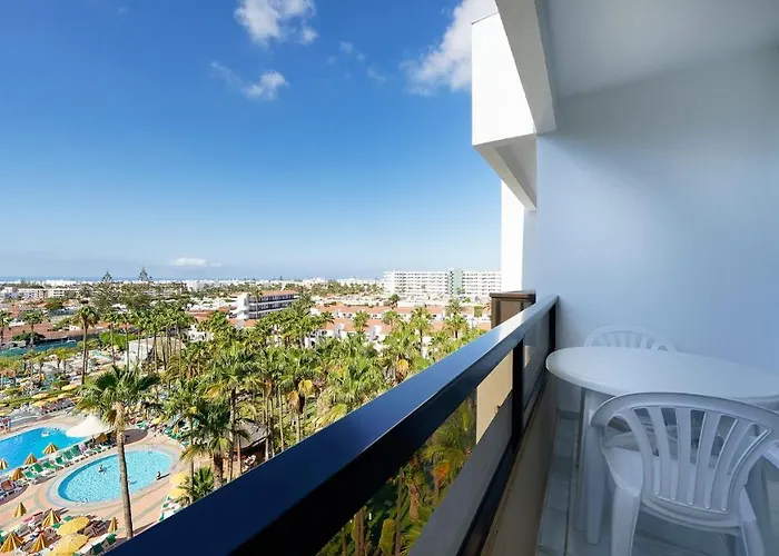 Bull Eugenia Victoria & Playa del Ingles (Gran Canaria)